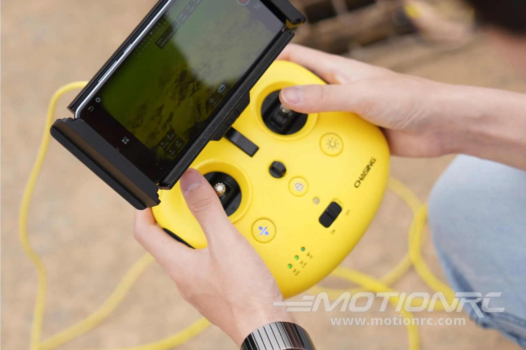 Chasing M2 Professional Submersible ROV with 100M Tether, Manual Reel, Grabber Claw, Trolley Case and 4K Video - RTR