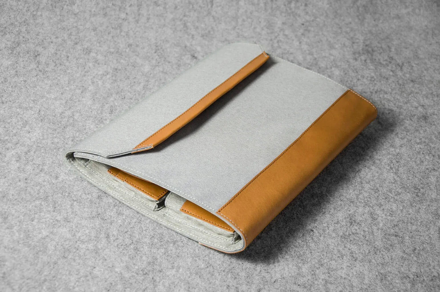 DESIGNER FOLIO - toffee