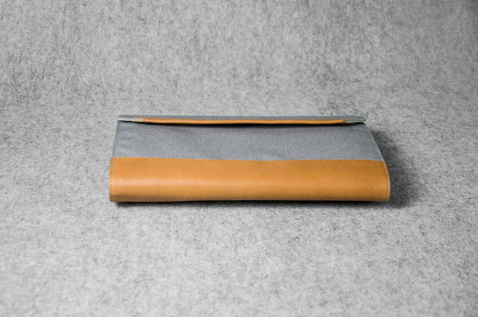 DESIGNER FOLIO - toffee
