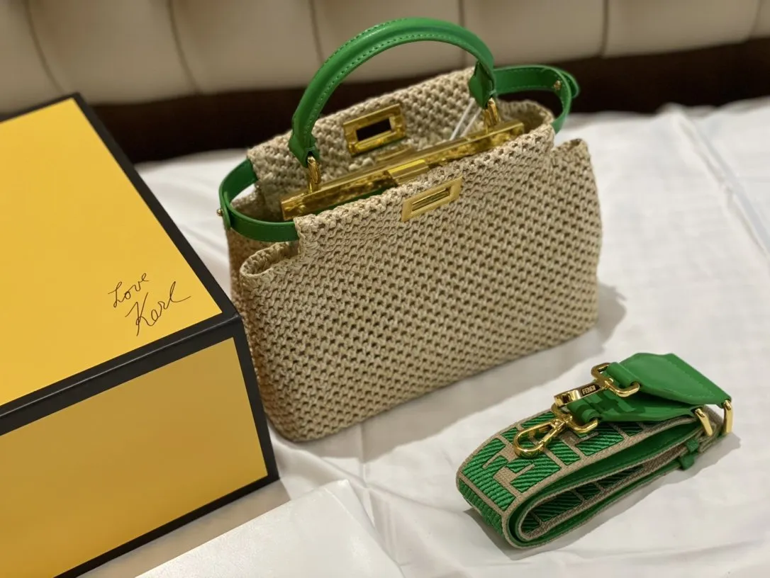 EN   Designer bags by Fendi 103