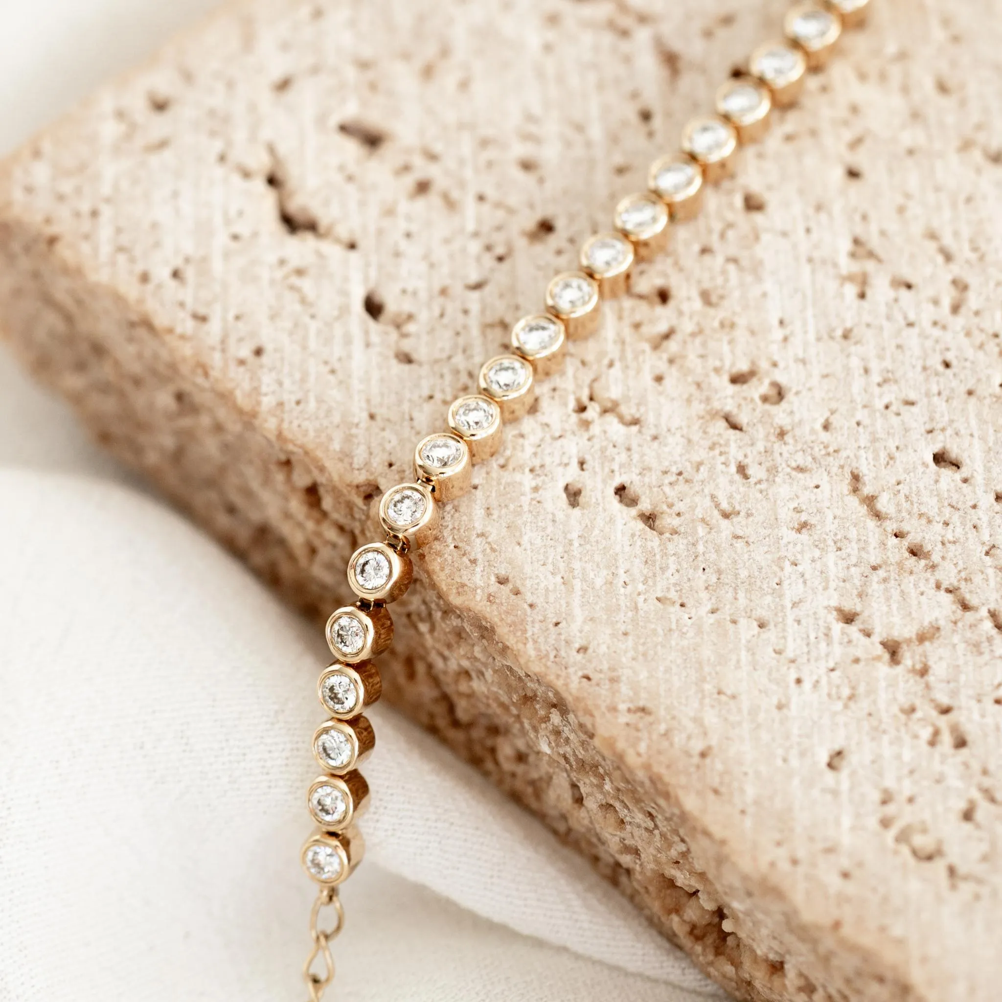 Half Diamond Tennis Bracelet 14k Yellow Gold (1.02 ct tw)