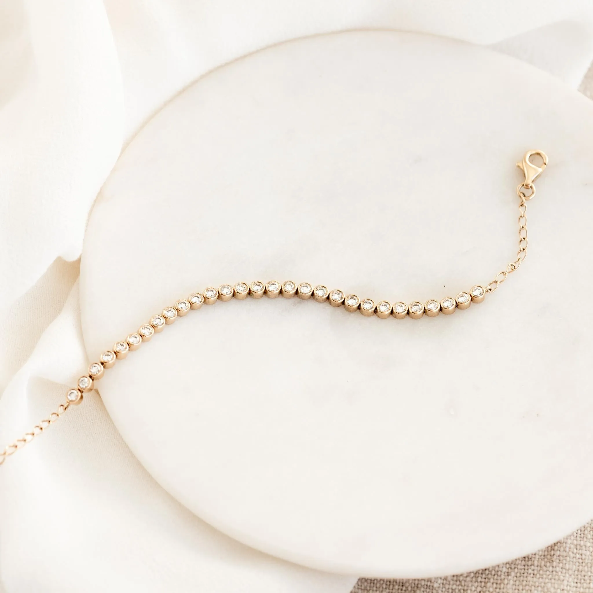 Half Diamond Tennis Bracelet 14k Yellow Gold (1.02 ct tw)