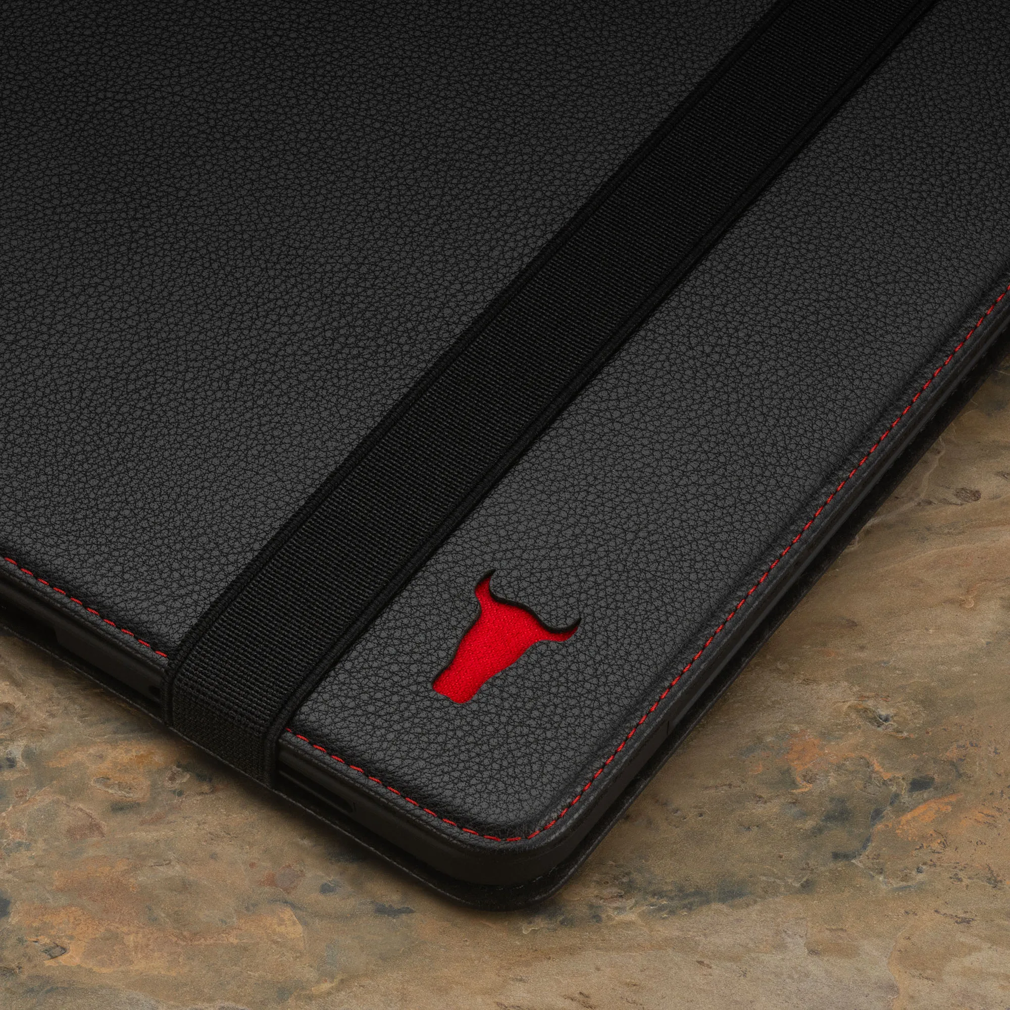 iPad Pro 13" Leather Case (M4, 2024)